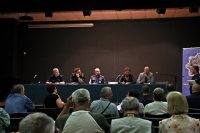 Uczestnicy debaty. Zabranie głosu przez Wiceprzewodniczącego Rady Miejskiej Wojciecha Nitwinko podczas debaty