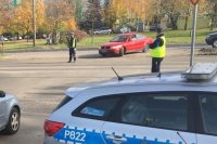 policjanci pełniący służbę w ramach akcji znicz