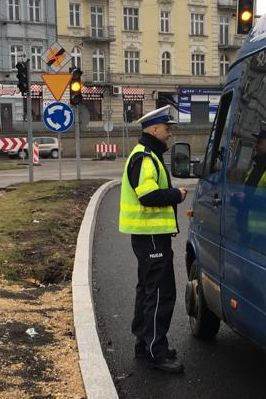 policjant działania smog