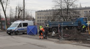 Zdjęcie przedstawia miejsce wypadku śmiertelnego przy ulicy Jedności w Sosnowcu.