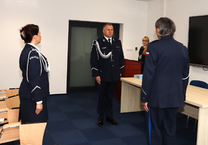 Zdjęcie przedstawia Naczelnika Wydziału Prewencji oraz Komendanta Miejskiego Policji w Sosnowcu.