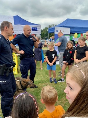 WSPÓLNE PIKNIKOWANIE W PARKU KURONIA