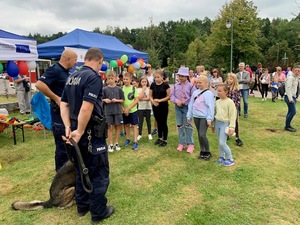 WSPÓLNE PIKNIKOWANIE W PARKU KURONIA