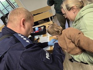 Policjanci uczestniczyli w &quot;Nocy Otwartych Sądów&quot;
