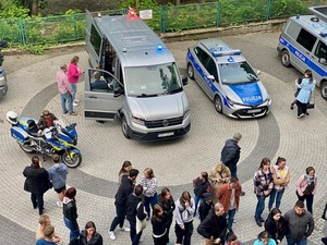 Policjanci uczestniczyli w &quot;Nocy Otwartych Sądów&quot;
