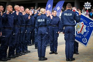 Uroczyste ślubowanie 103 nowo przyjętych policjantów w garnizonie śląskim