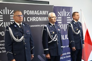 Zdjęcie przedstawia Komendanta Wojewódzkiego Policji w Katowicach, mł.insp. Sławomira Zagrobelnego oraz insp. Arkadiusza Konowalskiego.