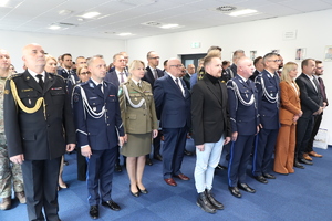 Zdjęcie przedstawia gości podczas uroczystości.