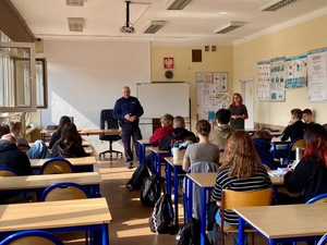 Spotkanie profilaktyka z młodzieżą - walka uzależnieniami