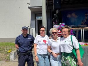 Edukacja, zabawa i bezpieczeństwo – policjanci na festynie rodzinnym